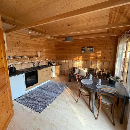 Just Lodges Orissaare Екстериор снимка