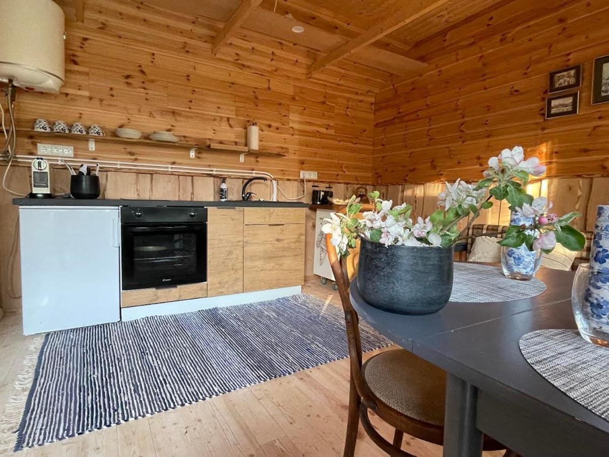 Just Lodges Orissaare Екстериор снимка
