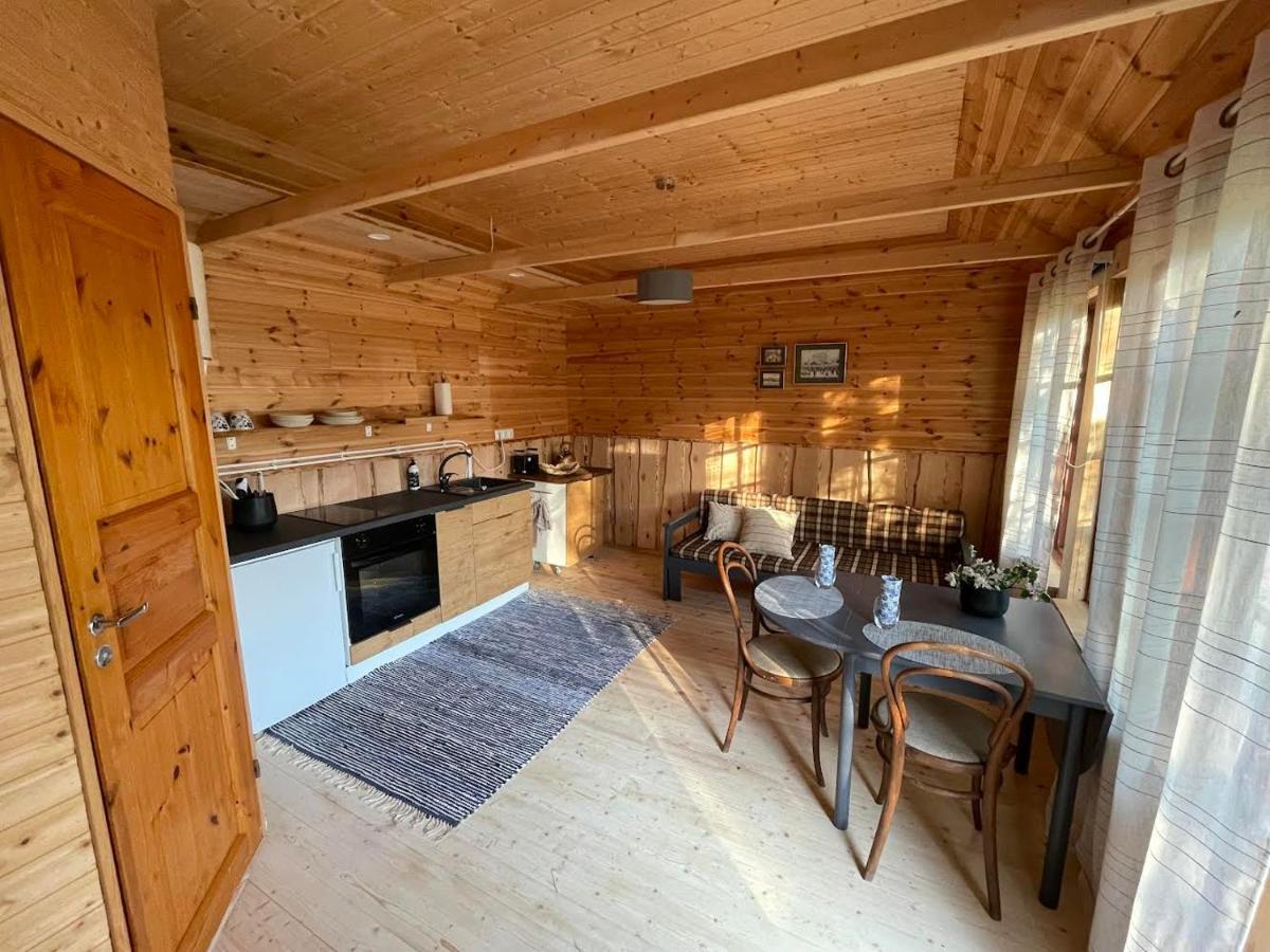 Just Lodges Orissaare Екстериор снимка