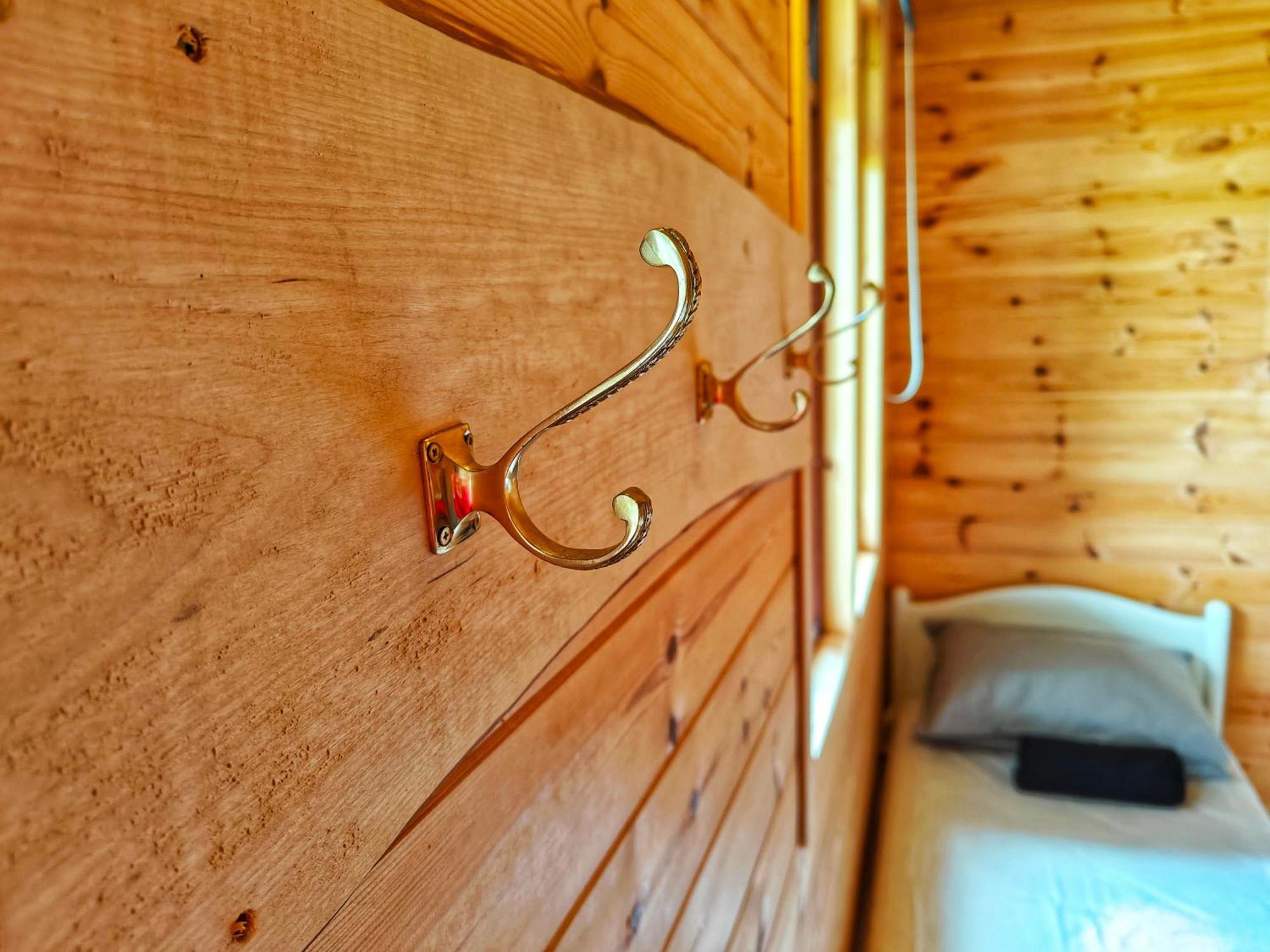 Just Lodges Orissaare Екстериор снимка